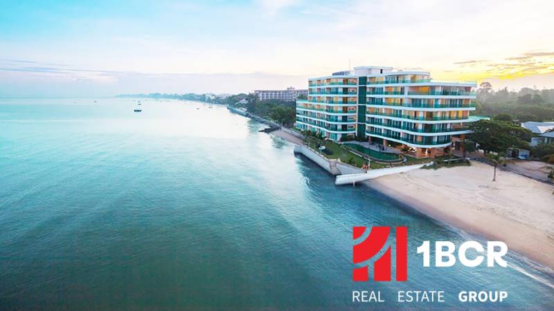 PARADISE OCEAN VIEW PATTAYA - Výstavba bytov v Pattaye pri pobreží, moderná budova s výhľadom na more.