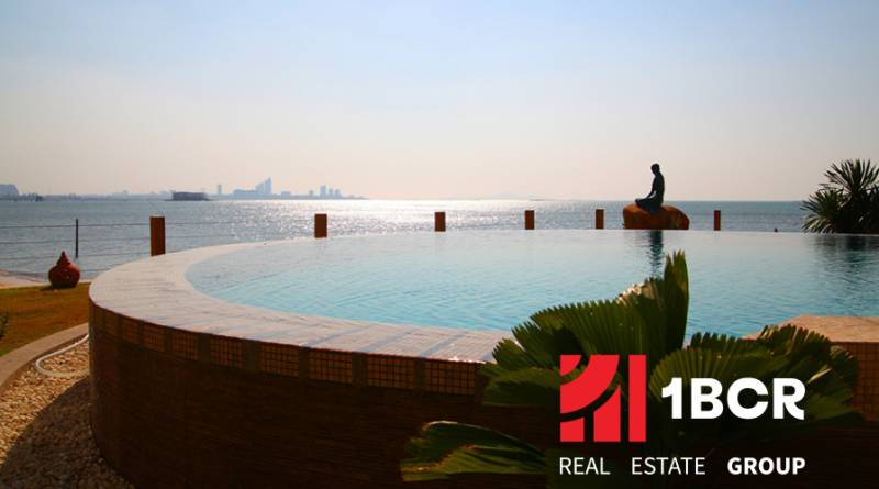 PARADISE OCEAN VIEW PATTAYA - Nekonečný bazén s výhľadom na more vo výstavbe bytov v Pattayi.