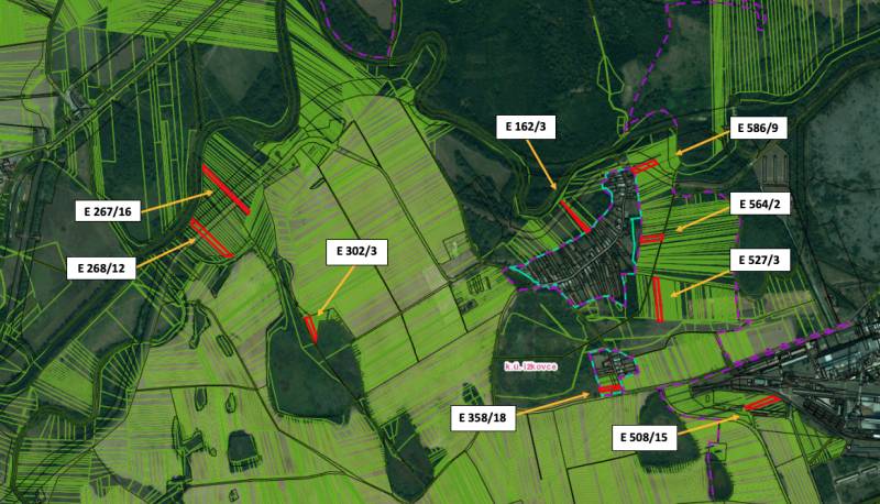 Ižkovce – 3.855 m2 ORNÁ PÔDA a LESY - Mapa poľnohospodárskych a lesných pozemkov v okolí Ižkoviec so značením parciel.