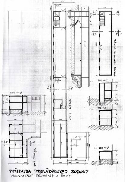 Administratívno-skladová budova Bratislava - Trnávka - Stavebný plán prístavby budovy s detailnými pôdorysmi a rezmi výrobných priestorov.