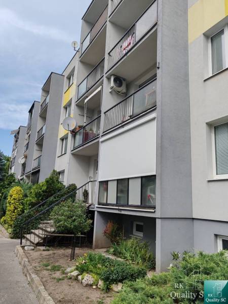 REZERVOVANÉ - SENEC - EXKLUZÍVNE IBA U NÁS - NA PREDAJ 3 izbový byt v  - Bytový dom s balkónmi na Gagarinovej v Senci, vhodný pre 3-izbový byt.