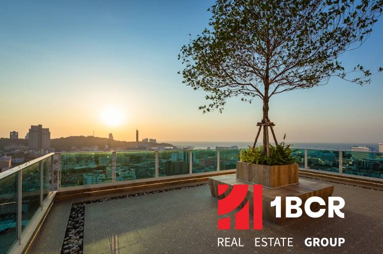 CITY GARDEN TOWER PATTAYA - Výstavba bytov v Pattayi s úchvatným výhľadom na mesto a západ slnka.