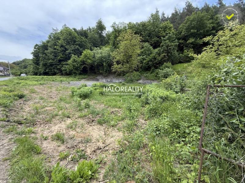 Predaj, pozemok pre rodinný dom   2220 m2 Selce - EX... - Pozemky - bývanie v Selcích obklopené zeleňou, vhodné na stavbu domu.