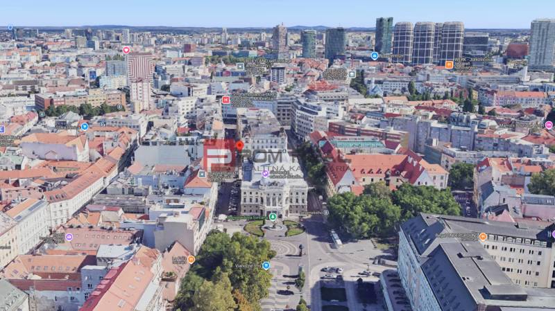 Na PREDAJ byt rozdelený na dve bytové jednotky Staré Mesto - Letecký pohľad na centrum Bratislavy, Gorkého ulice s budovami a zeleňou.