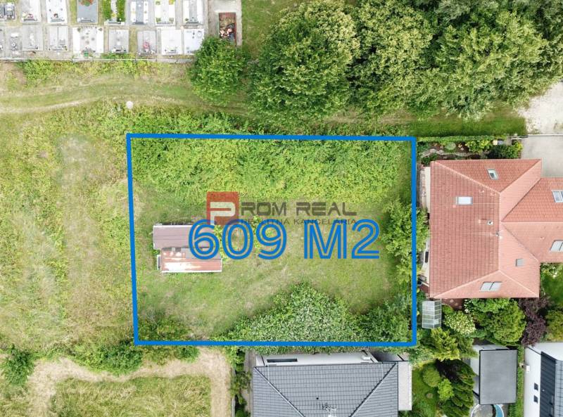 Rovinatý ideálny stavebný pozemok 609 m2 Marianka - Pozemok na bývanie o rozlohe 609 m² pri ulici Na Tálkoch v Marianke.