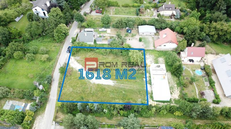 Najlukratívnejší pozemok 1618 m2 pre tých, čo vedia, čo chcú - Letecký pohľad na parcelu 1618 m² v Marianke na Štúrovej ulici, Pozemky - bývanie.