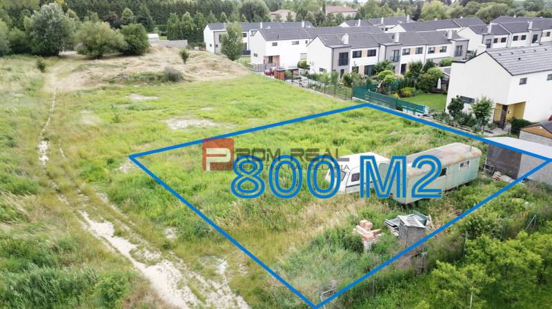 Rovinatý pozemok 800 m2 za dobrú cenu Marianka - Pozemky - bývanie na predaj v Marianke, Na Ovsisku, s výmerou 800 m².