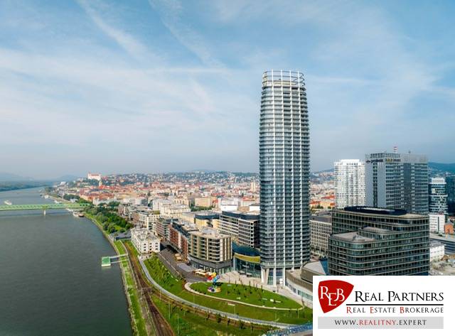 Luxusný 3 izbový byt,155 m2,EUROVEA TOWER,výhľad, 2x parkovanie - Výšková budova pri rieke na ulici Pribinova s výhľadom na Bratislavu, 3-izbový byt.