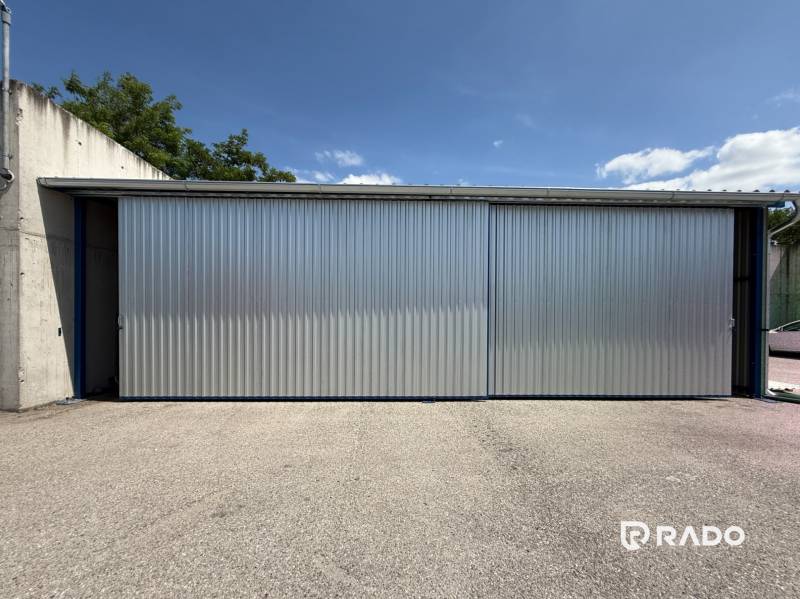 Skladová hala na prenájom 108 m², novostavba | Tureň - Plechová hala so zasúvacími dverami v skladoch a halách v Tureni.