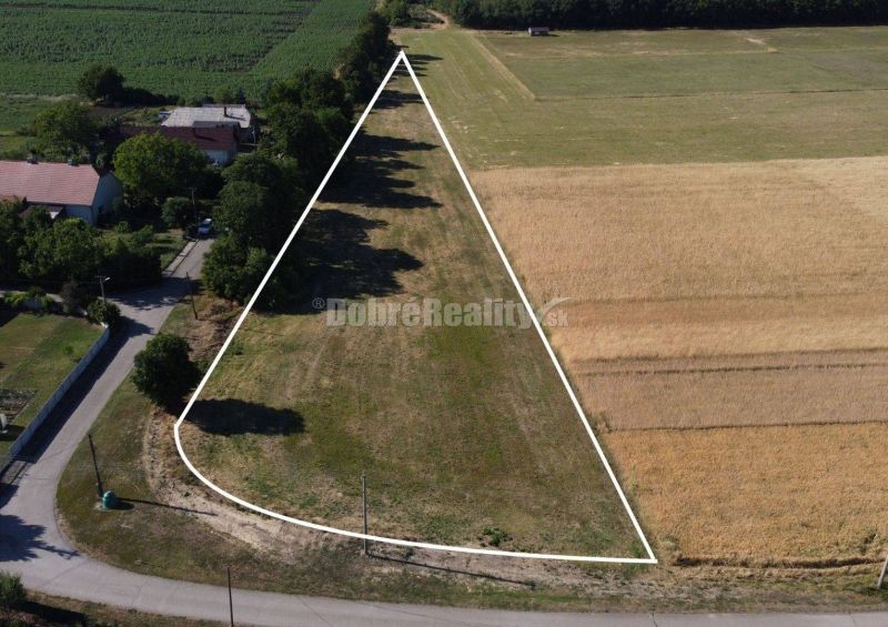 EXKLUZÍVNE U NÁS! Pozemok 8 765 m² - v obci Poľný Kesov