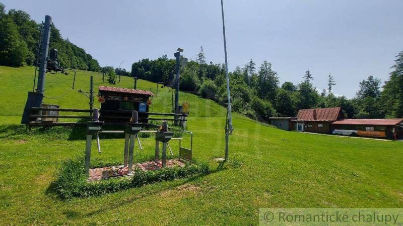 Lyžiarske stredisko Skiland Stará Myjava, okr. Myjava na predaj - Lyžiarske zariadenie a chata v prírode v Starej Myjave.