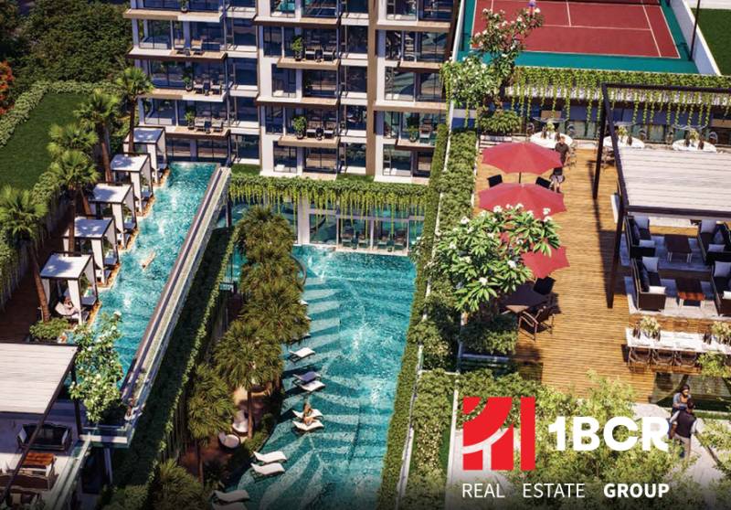 THE RIVIERA BEVERLY HILLS RESIDENCES PATTAYA - Výstavba bytov v Pattayi zahŕňa bazén, terasy a zeleň pre rezidentov.