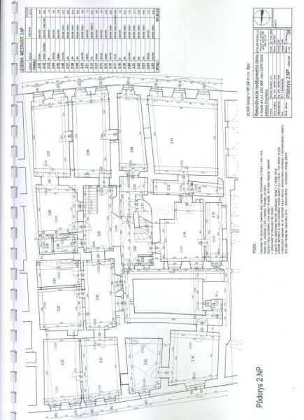 PREDAJ - investičná príležitosť - historocká budova Banská Štiavnica - - Poschodový pôdorys s rozvrhnutím miestností pre obchodné priestory.