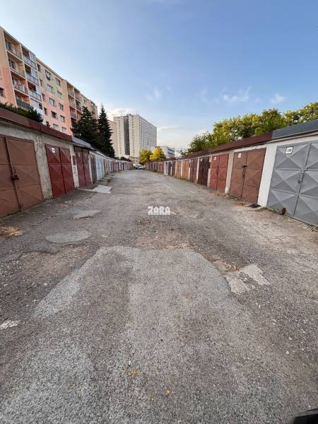 ZÁPAD Garáž ul. Považská. V blízkosti Nová Nemocnica. 17 m2. Elektrina - Garáže na Považskej ulici v mestskej časti Západ v Košiciach.