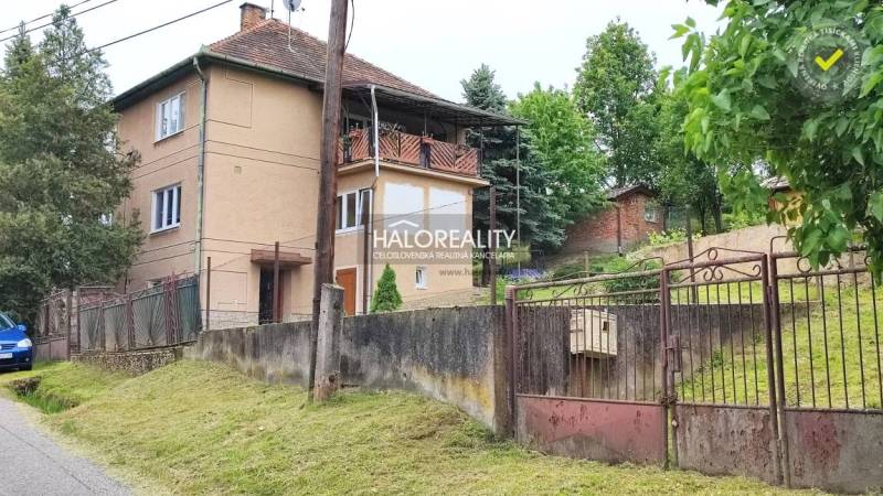 REZERVOVANÉ - Predaj, rodinný dom České Brezovo - EX... - Rodinný dom v Českých Brezovách s veľkou záhradou, oplotením a verandou.