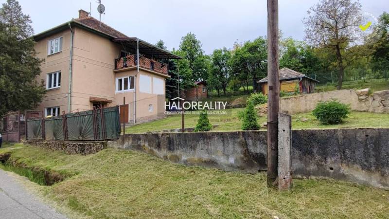 REZERVOVANÉ - Predaj, rodinný dom České Brezovo - EX... - Rodinný dom v Českých Brezovách so záhradou a krásnou prírodou na pozadí.