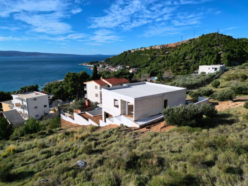CHORVÁTSKO - Vila s nádherným výhľadom na more - OMIŠ, DUČE - Vila v Duće s výhľadom na more a okolité kopce.