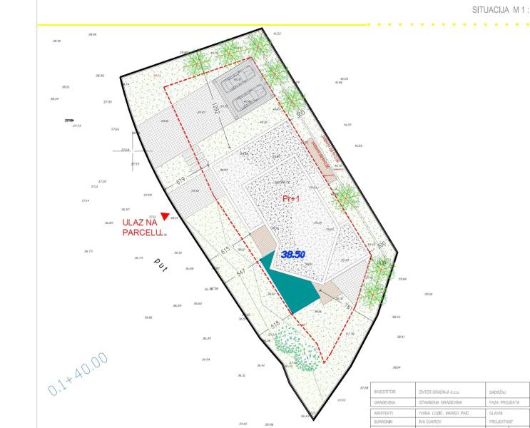 CHORVÁTSKO - Luxusná vila s bazénom (n.4) - VODICE - Architektonický plán Vily vo Vodiciach s parkoviskom a vstupom na pozemok.