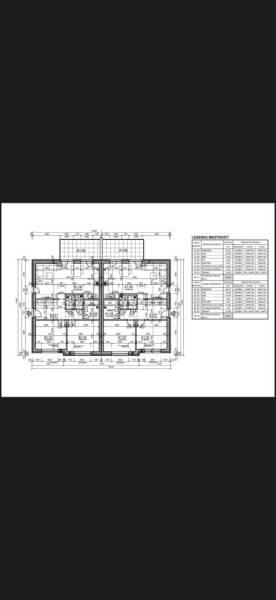 Aw-real ponúka na predaj 3-izbový rodinný dom(dvojdom) - Architektonický pôdorys rodinného domu s detailmi miestností a rozmermi.