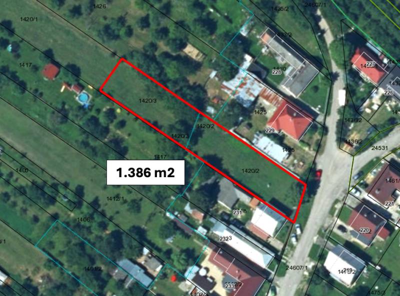 Moravské Lieskové - STAVEBNÝ POZEMOK s investičným potenciálom - Letecký pohľad na parcelu 1 386 m² v Moravskom Lieskovom na výstavbu domov.