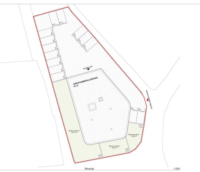 CHORVÁTSKO - Apartmány 140 m od pláže (3i) - VODICE - Stavebný plán s parkovacími miestami a zeleňou pre 3-izbový byt v meste Vodice.
