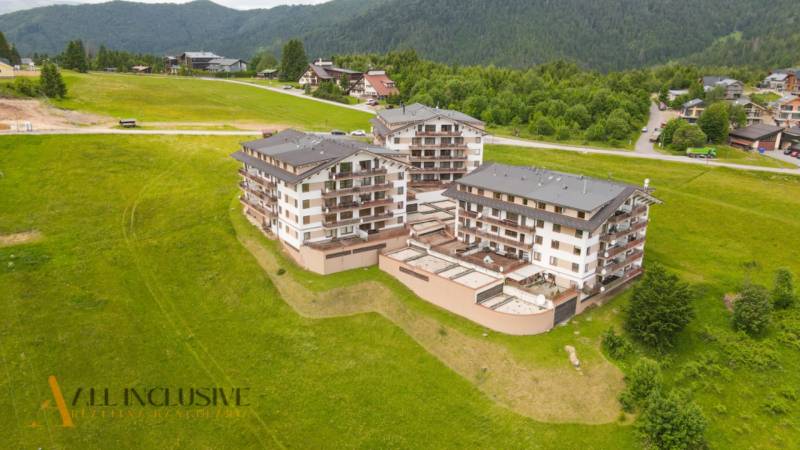 PRIESTRANNÝ 3 IZBOVÝ BYT S TERASOU | DONOVALY  - Rezidencia Panorama v Donovaloch, obklopená zeleňou, ponúka 3-izbové byty na predaj.