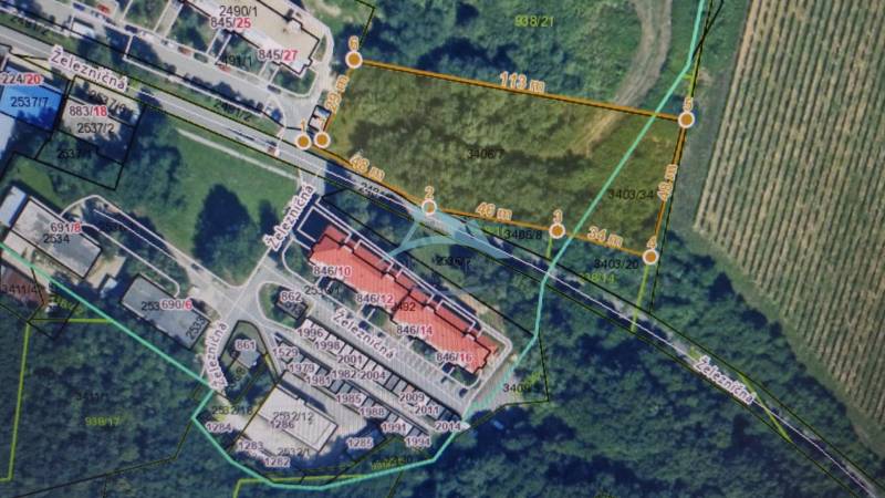 Pozemok (4908m2) na ul. Železničná vo Veľkom Krtíši. - Letecký pohľad na pozemky - komerčné pri Železničnej ulici v meste Veľký Krtíš.