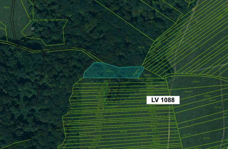 Topoľovka – 371 m2 INVESTIČNÁ ORNÁ PÔDA a LES - Mapa katastrálnej oblasti Topoľovka zobrazuje poľnohospodárske a lesné pozemky s parcelnými číslami.