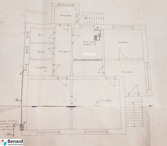 RODINNÝ DOM, VEĽKÝ ŠARIŠ, 608 M2 - Pôdorys rodinného domu s miestnosťami: veranda, chodba, spálňa, kúpeľňa, obývačka.