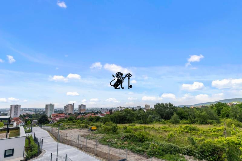 SKOLAUDOVANÉ! Predaj vily v projekte 