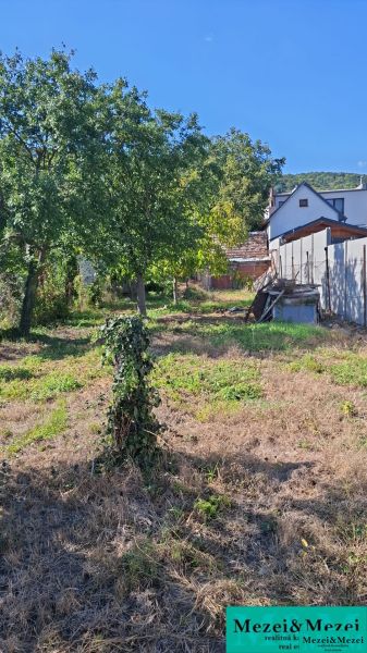Na predaj stavebný pozemok v tichej lokalite – Horné Orešany -