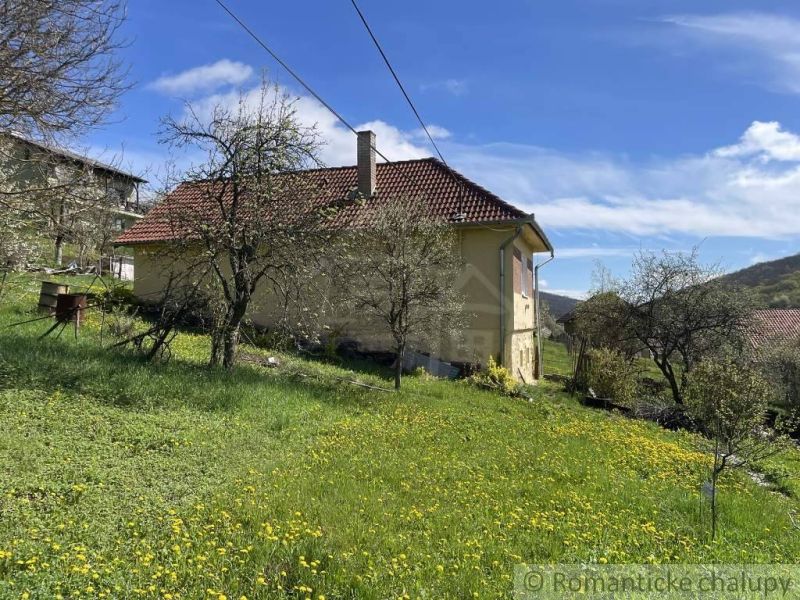 Dom na priestrannom pozemku v Slovenskom krase