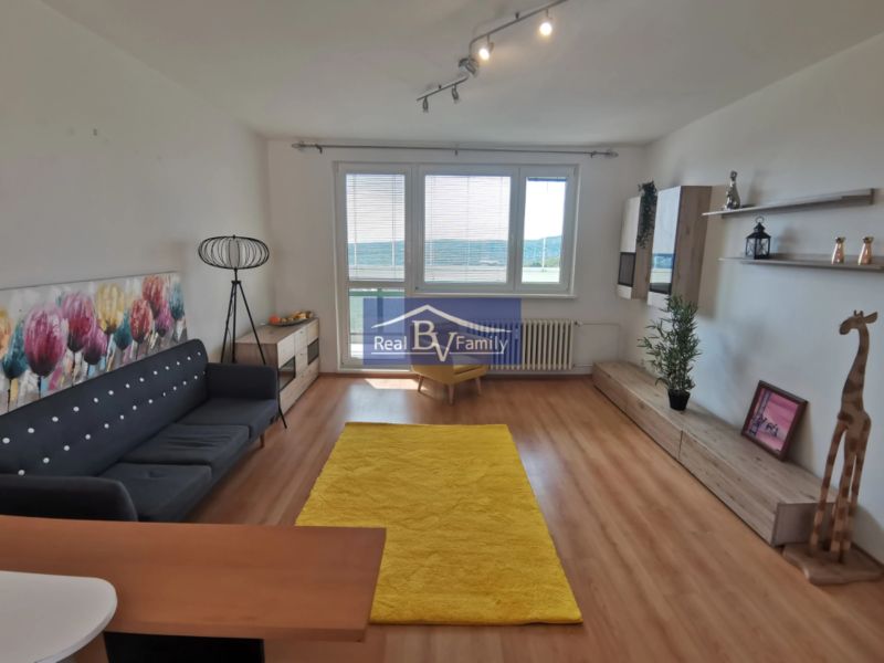 PRENAJATÉ - PRENÁJOM, ROZVODNÁ, NOVÉ MESTO - 3 IZBOVÝ BYT