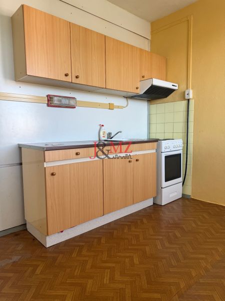 2 izb. byt Pukanec - pôvodný stav 66m2