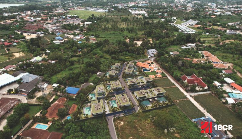 PATTAYA, THAJSKO - STAŇTE SA DEVELOPEROM - PRIPRAVENÝ PROJEKT 12 VÍL