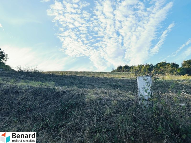 POZEMOK NA PREDAJ, 992 m2, KRÁĽOVA HORA - SÍDLISKO 3, PREŠOV