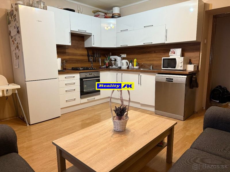 2 izbový byt na predaj, zrekonštruovaný Vrútky