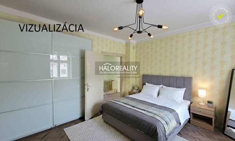 Predaj, rodinný dom Sľažany - EXKLUZÍVNE HALO REALITY - Spálňa v rodinnom dome s posteľou, skriňou a podlahou s dreveným dekorom.