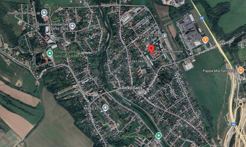 REZERVOVANÉ: NA PREDAJ -  1-izbový byt vo Veľkom Šariši - PREŠOV - Letecký pohľad na Veľký Šariš, vrátane pivovaru a okolitých ulíc.