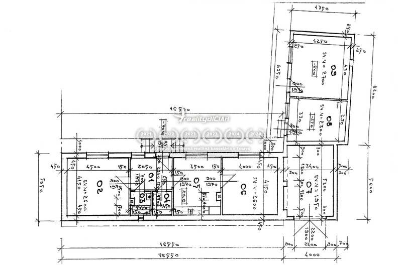 REZERVOVANÉ Starší 2-izbový rodinný dom v obci Dobrá Voda - Pôdorys rodinného domu s rozmermi izieb a technickými údajmi.