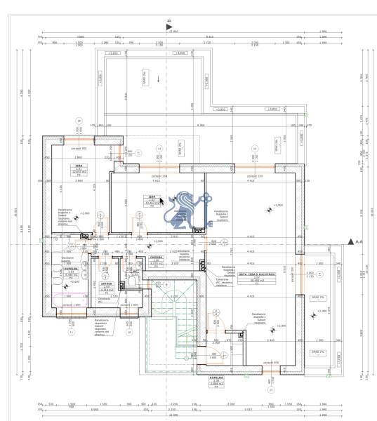 3 izbový byt, 50 m2 terasa, 2PS, Gajarská ulica, Záhorská Bystrica - Pôdorys rodinného domu s detailmi umiestnenia miestností a technického vybavenia.