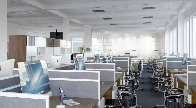 Kancelárie vo vysokom štandarde v centre Žiliny - Kancelárie s počítačmi a stoličkami, podlaha s dreveným dekorom a priestor na prácu.