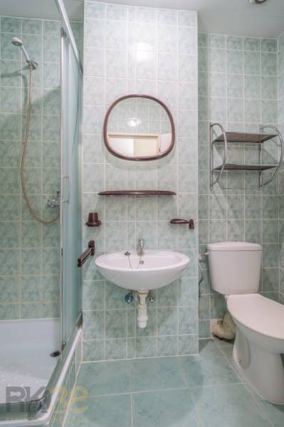 Predaj nehnuteľnosti v mestskej časti Poprad-Veľká - Kúpeľňa s umývadlom, sprchovým kútom a toaletou v Hoteloch a penziónoch.