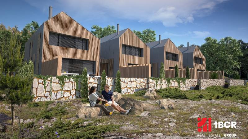 MODERNÉ 3-IZB. RODINNÉ DOMY, ZÁHRADA, SAUNA, TERASA, OBEC TURECKÁ - Rodinné domy v Tureckej s dreveným obkladom obklopené prírodou a kamennými múrmi.