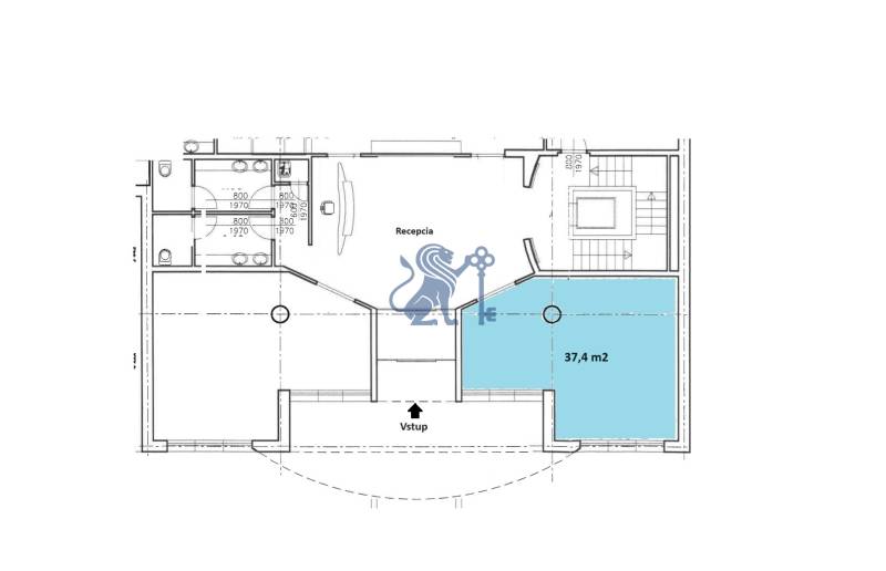 Obchodno- kancelársky priestor s výkladom na Nám. slobody - Pôdorys na ulici Námestie slobody s obchodnými priestormi a recepciou, 37,4 m².