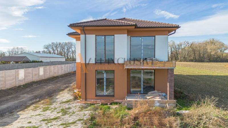 ALL INCLUSIVE I 3 IZBOVÉ BYTY S TERASOU, SO ZÁHRADOU + 2 PARK. MIESTA - Novostavba domu na Kráľov Brod v Šali, pripravená na dokončenie.