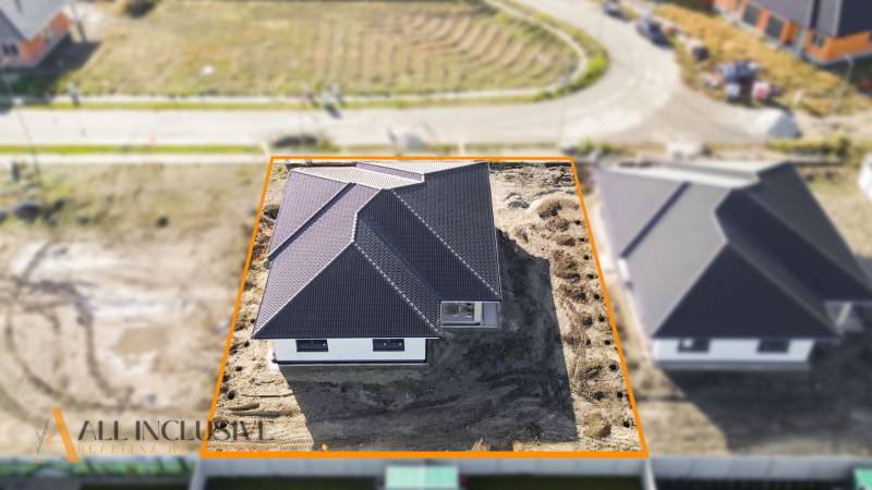 NA PREDAJ 4-IZBOVÝ RD - NOVOSTAVBA, DUNAJSKÁ STREDA  - Rodinný dom na ulici Florida Villa Park v Dunajskej Strede s terénnymi úpravami.