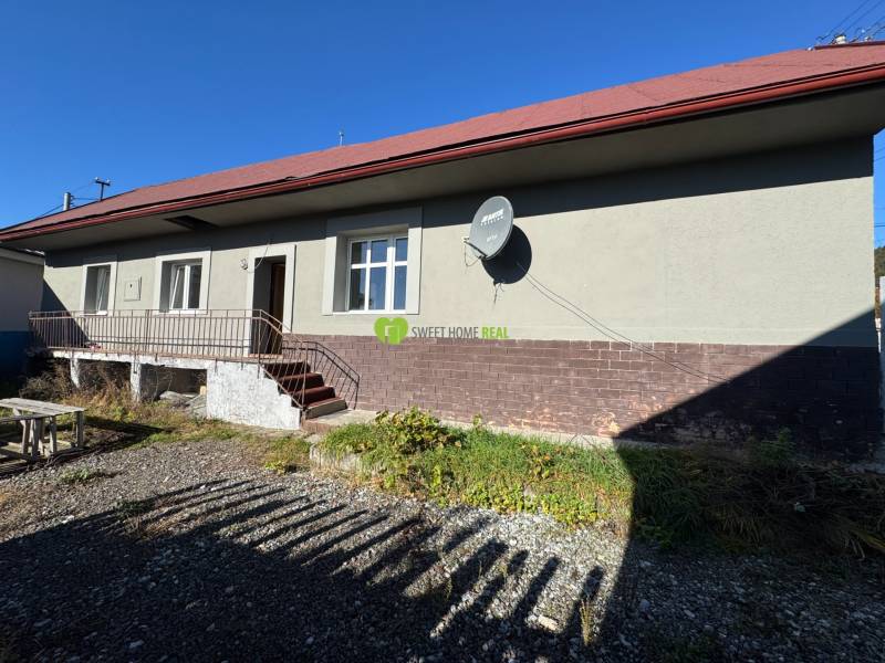 Na predaj 3i rodinný dom – Družstevná pri Hornáde, Košice - okolie - Rodinný dom na Varoveckej ulici v Družstevnej pri Hornáde s priľahlou záhradou.