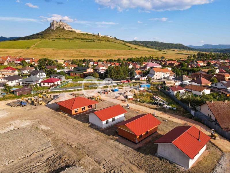 Exkluzívne novostavba rodinný dom - bungalov, Spišské Podhradie - Výstavba rodinných domov v Spišskom Podhradí s výhľadom na Spišský hrad.