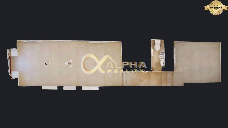 Polyfunkčný priestor na predaj, Zimná ul., Spišská Nová Ves - Pôdorys obchodných priestorov s keramickou dlažbou a toaletou.